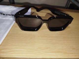 Gafas de sol negras