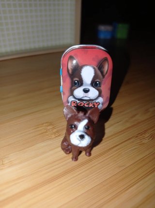 Club Puppy Pets Colección Latas y Figuras