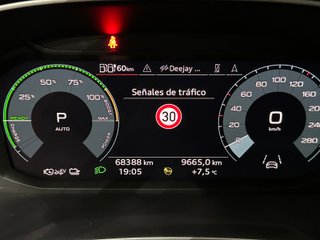 Audi Q3 45 TFSIE 245 S-TRONIC BUSINESS (2022)