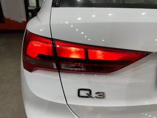 Audi Q3 45 TFSIE 245 S-TRONIC BUSINESS (2022)