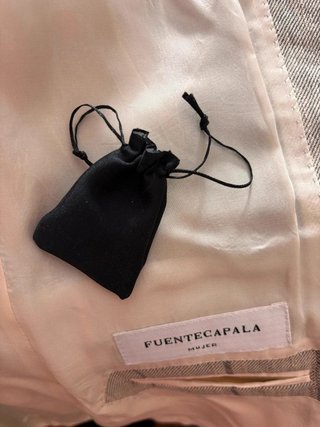 Chaqueta americana lino Fuentecapala gris raya dip