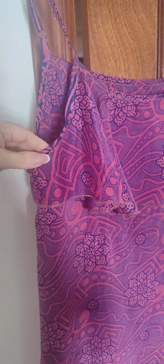 Blusa morada y rosa con estampado floral