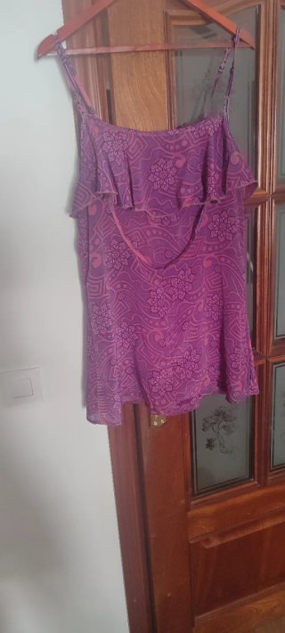 Blusa morada y rosa con estampado floral