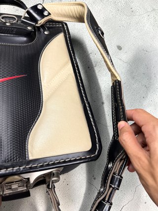 Mochila Nike Randoseru Negra Crema Swoosh Rojo
