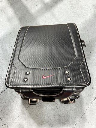 Mochila Nike Randoseru Negra Crema Swoosh Rojo