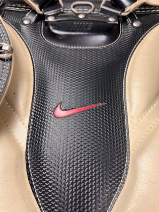 Mochila Nike Randoseru Negra Crema Swoosh Rojo