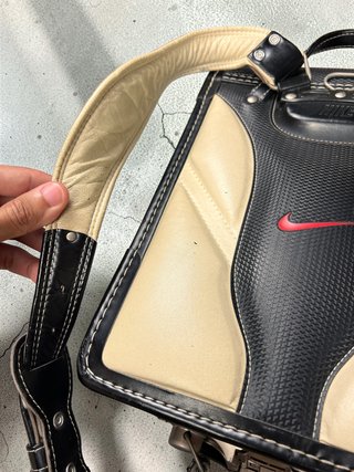 Mochila Nike Randoseru Negra Crema Swoosh Rojo