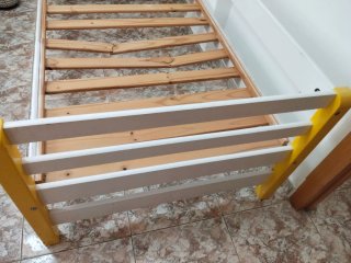 Cama individual blanca y amarilla 90×200