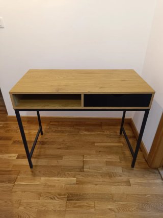 Silla de oficina negra con ruedas + mesa oficina