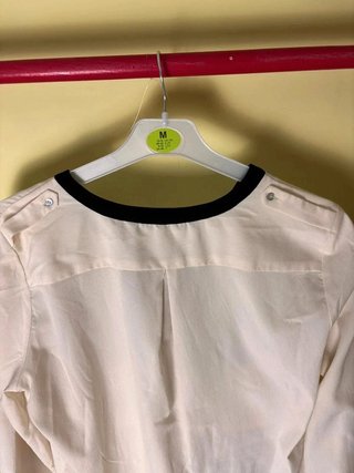 Camisa beige contraste Zara Talla M