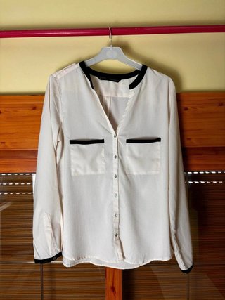 Camisa beige contraste Zara Talla M