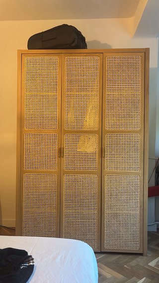 Armario 3 puertas mimbre y madera