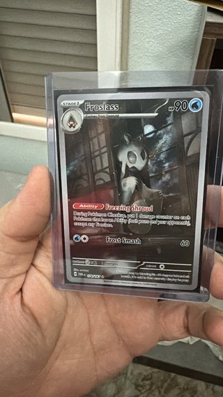 Carta Pokémon Froslass Freezing Shroud