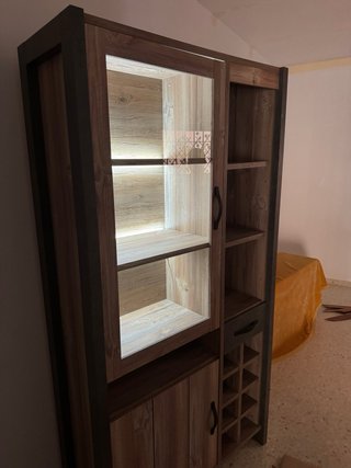 Vitrina / Aparador industrial con luces LED