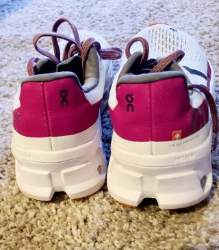 Zapatillas On Running Blancas y Rosas