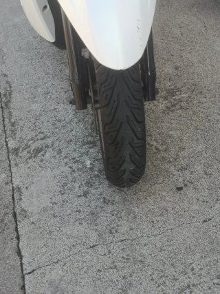 Moto Scooter Blanca y Negra Lista