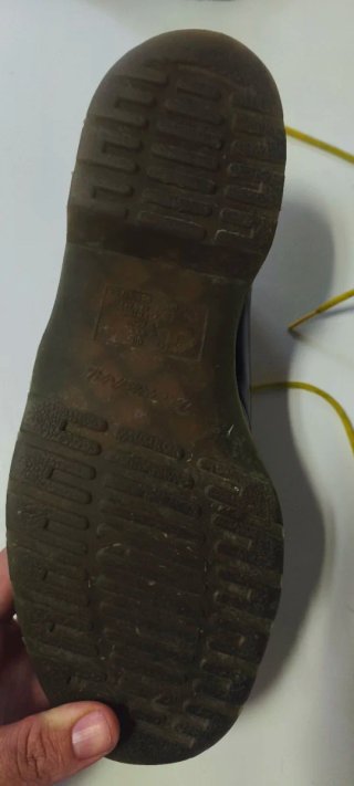 Dr. Martens Hombre Bajas Negras