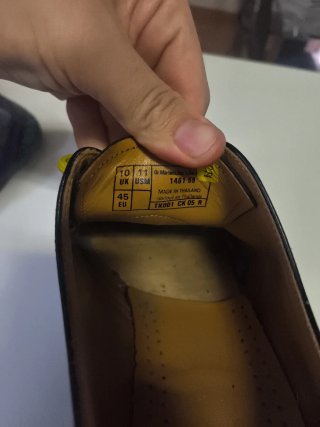 Dr. Martens Hombre Bajas Negras