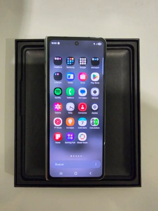 Samsung Galaxy Z Fold 4
