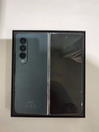 Samsung Galaxy Z Fold 4