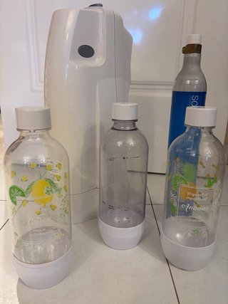 Máquina de agua con gas Soda Stream Jet.