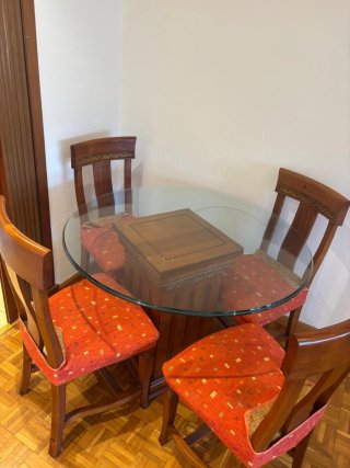 Mesa redonda cristal y set sillas