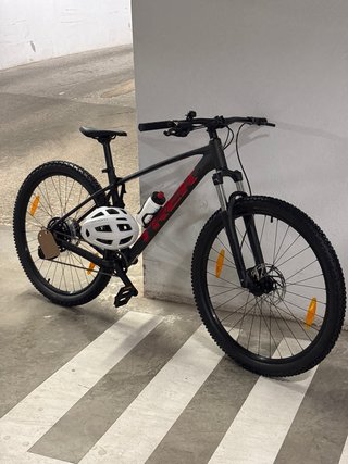 NUEVA Trek Marlin 5 Gen 3 Talla L
