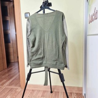 Camiseta verde mangas rejilla T. L (42/44)