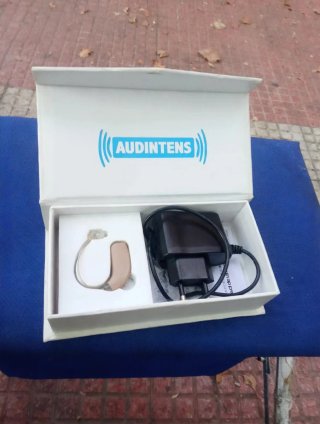 Audífono Audintens con cargador