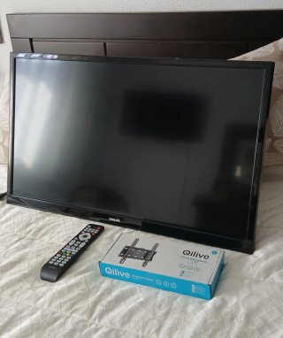 Televisión Philips 32 con mando y soporte pared
