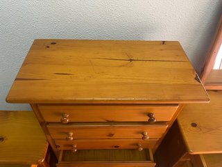Conjunto Muebles Madera:Cómoda, Sinfonier y Mesita