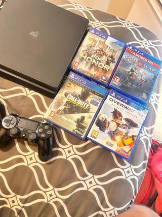 PS4 Slim 500GB + 2 Mandos + 15 Juegos
