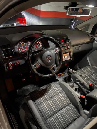 Volkswagen Touran 2011