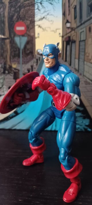 Figura Capitán América Marvel Legends