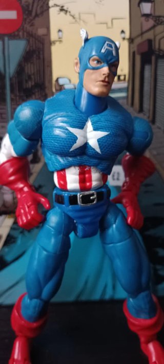 Figura Capitán América Marvel Legends