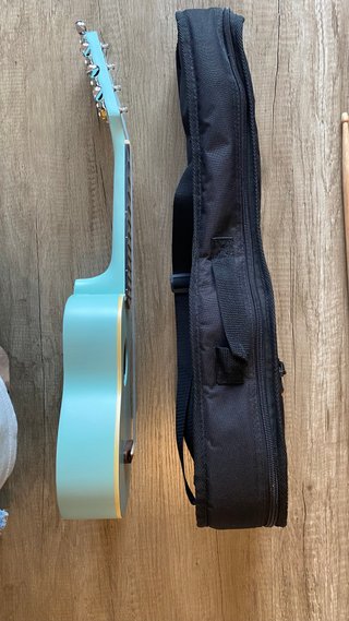 Ukelele Fender Venice Soprano + funda
