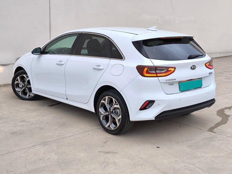 Kia cee'd 2021, foto 2