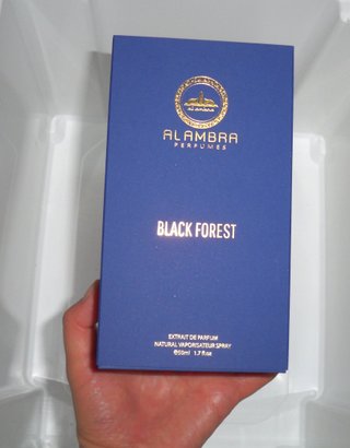 Profumo Al Ambra Black Forest Extrait Unisex