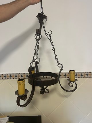 Lámpara de forja rústica