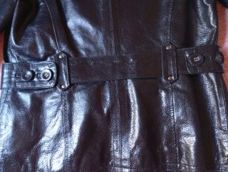 Cazadora de cuero negra