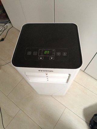 Aire acondic portátil Infiniton 10000 BTU con kits