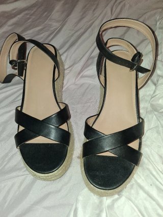 Sandalias cuña negras
