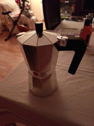 Cafetera italiana aluminio, no vale para induccion