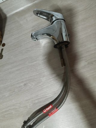 Grifo monomando lavabo Tres