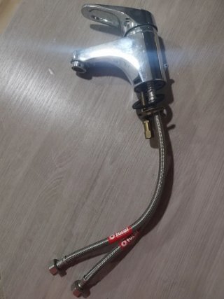 Grifo monomando lavabo Tres