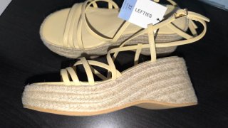 Sandalias cuña Lefties amarillo claro