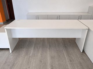 3 Mesas de Oficina Blancas