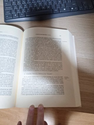 Curso de historia del derecho : fuentes e insti...