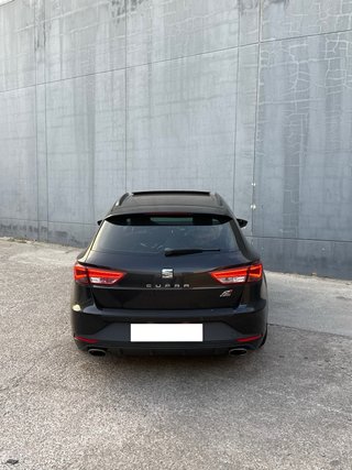 SEAT Leon Cupra ST DSG