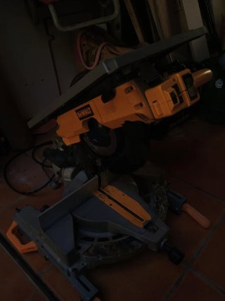 Sierra Ingletadora Dewalt Doble Función